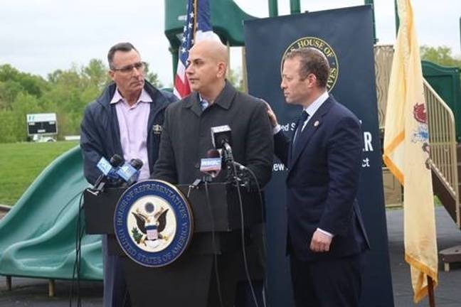 Gottheimer announces new bus safety measures Gottheimer announces new bus safety measures
