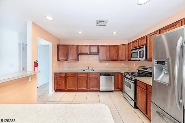 Ridgefield Commons Townhome offers worry-free living Ridgefield Commons Townhome offers worry-free living