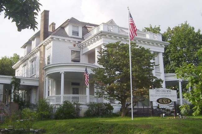 Museum director charged with criminal mischief for cutting realtor’s Christmas lights The Columns Museum of the Pike County Historical Society (Beyond My Ken/Wikimedia Commons)