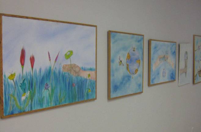 Studio displays Vernon resident's work PHOTOS BY JANET REDYKEThe works of Victor Sansone were displayed at the Barbara Sklar Studio.