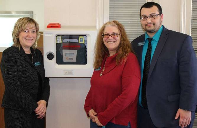 Most Viewed 2018 Lakeland Bank workers save customer's life