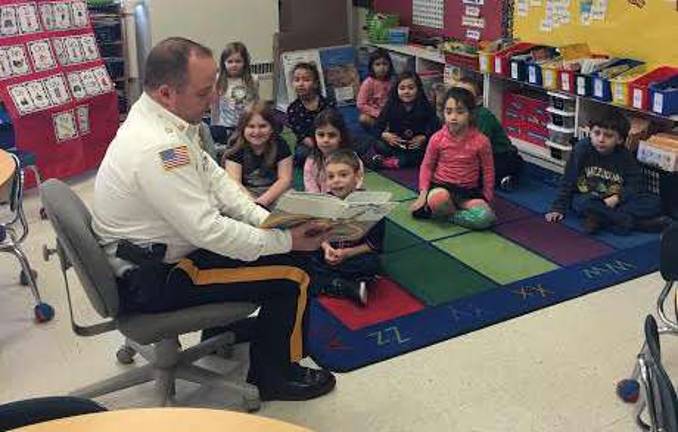 Strada reads to Ogdensburg students