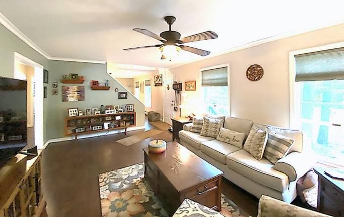 Country charmer comes with lake access Country charmer comes with lake access