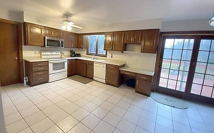Stunning six-bedroom colonial has room to spare Stunning six-bedroom colonial has room to spare