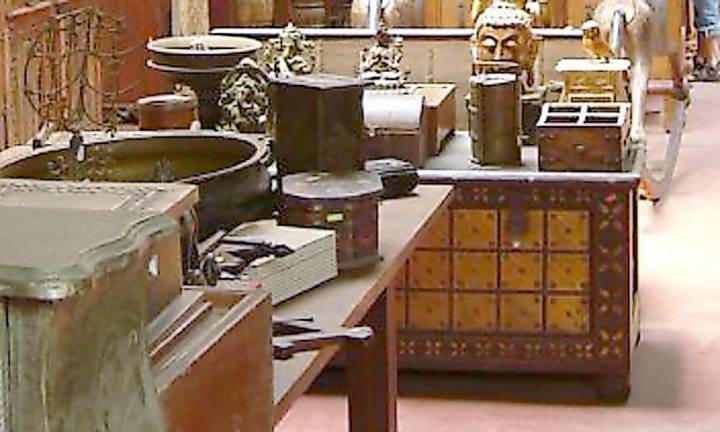 Vendor tables available for Antiques & Vintage Market Vendor tables available for Antiques & Vintage Market