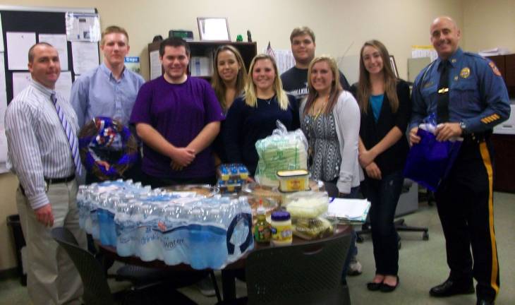 Wallkill Valley FBLA members deliver lunch to the Hardyston Police Department.