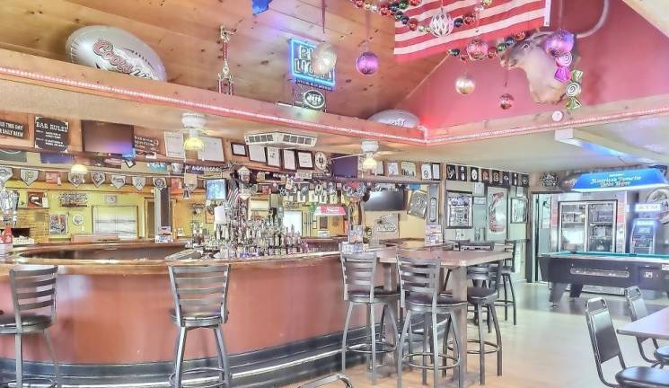 A turnkey commercial opportunity in a great location A turnkey commercial opportunity in a great location