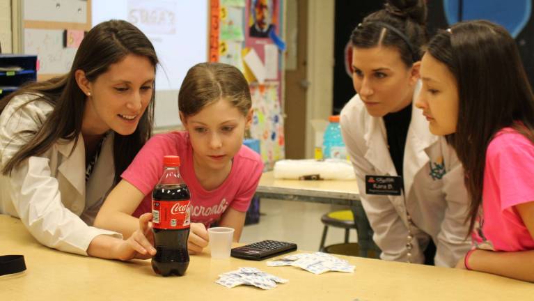 ShopRite dieticians visit Franklin school Pictured from left to right are Lydia Lelah, Makayla Snyder, Kara Benkendorf, Beyza Ustunol.