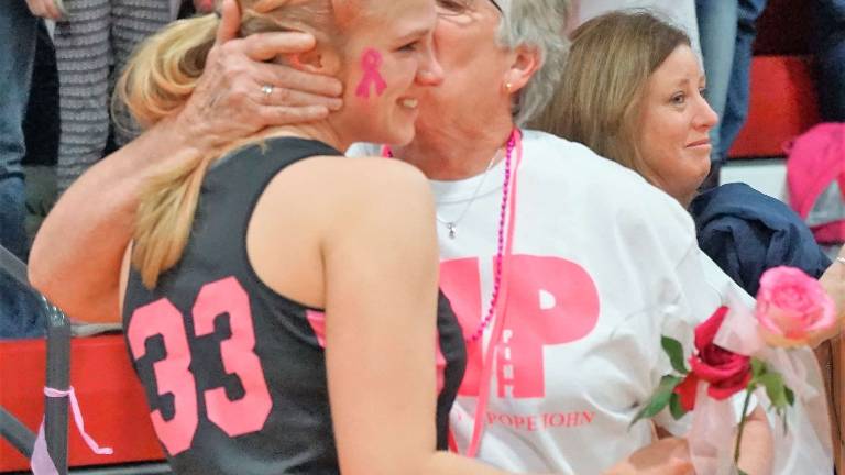 High Point basketball raises money for cancer survivors High Point basketball raises money for cancer survivors