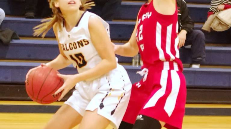 Jefferson wins in tournament opener Jefferson wins in tournament opener