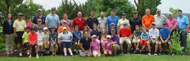 Parents and their children golfers celebrate Father&#xfe;&#xc4;&#xf4;s Day at the 2015 Father&#xfe;&#xc4;&#xf4;s Day Parent/Junior Tournament.