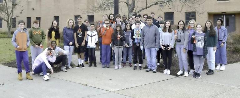 Wallkill Valley students plant 100 red tulips
