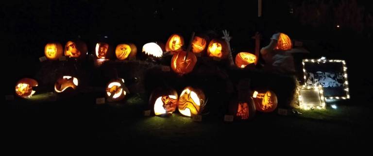 Crystal Springs hosts carving contest Guernica by night