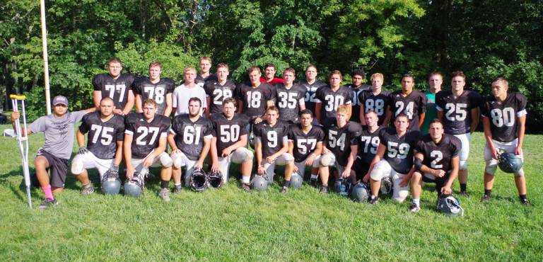 The 2017 Wallkill Valley Rangers pose for a portrait after practice.