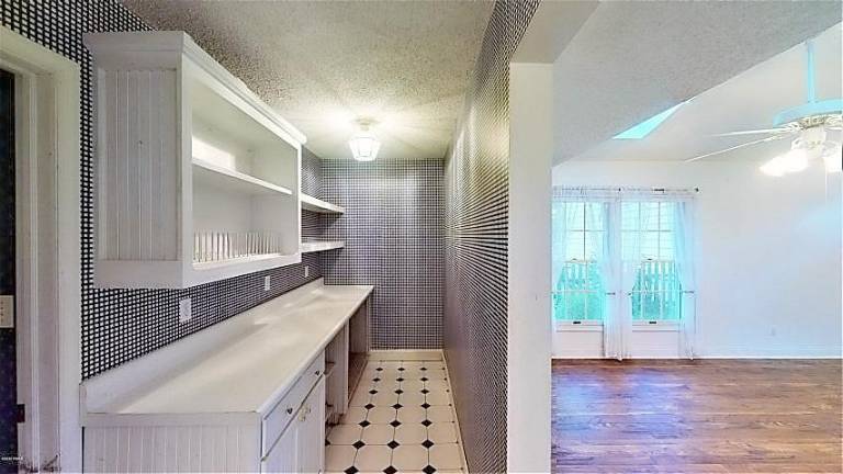 Three-bedroom ranch in a great location Three-bedroom ranch in a great location