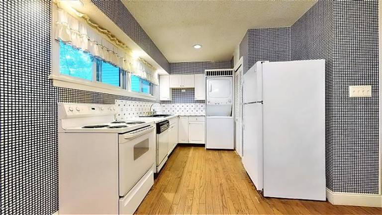 Three-bedroom ranch in a great location Three-bedroom ranch in a great location