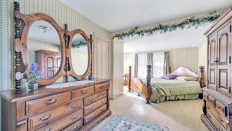 Details and finishes set this spacious colonial apart Details and finishes set this spacious colonial apart