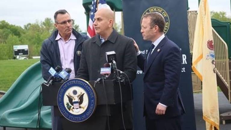 Gottheimer announces new bus safety measures Gottheimer announces new bus safety measures