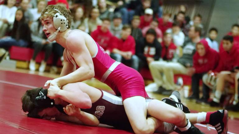 High Point wrestlers fall to Phillipsburg High Point wrestlers fall to Phillipsburg