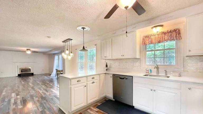 Newly renovated modern colonial with much to offer Newly renovated modern colonial with much to offer