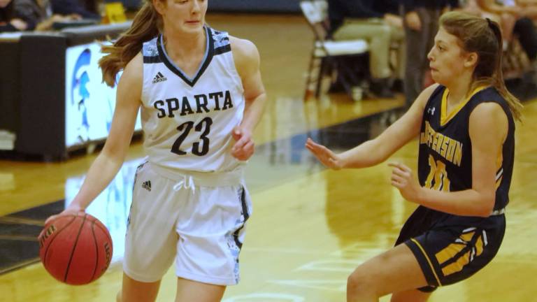 Jefferson edges Sparta in holiday tourney Jefferson edges Sparta in holiday tourney