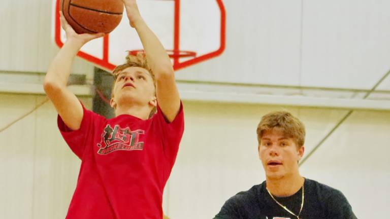B.T. Basketball camp hosts practice B.T. Basketball camp hosts practice
