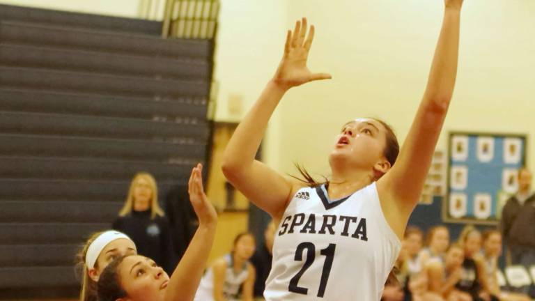 Jefferson edges Sparta in holiday tourney Jefferson edges Sparta in holiday tourney
