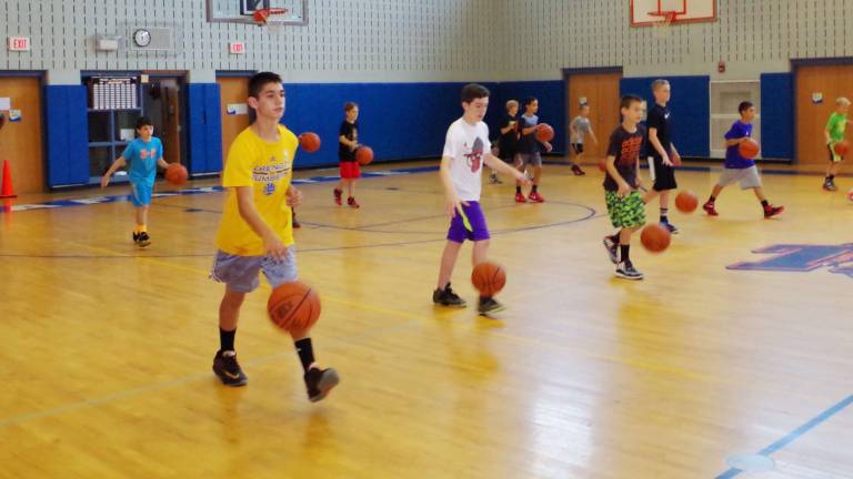 Crossroads basketball camp comes to area Crossroads basketball camp comes to area