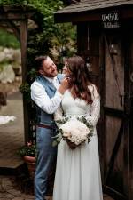 <b>Anthony and Caitlin DiVincent. Photos: Oceans to Mountains Photography</b>