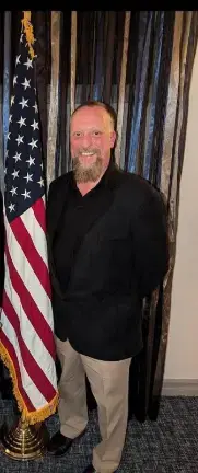 <b>David Silverthorne</b>