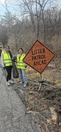 Hardyston. Community cleanup