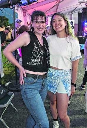 <b>Ashley Kunich of Easton, Pa., and Ali Lin of Edison pose for a photo.</b>