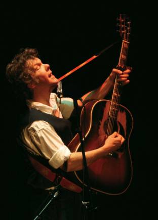 Steve Forbert takes to the winery stage on Saturday to pay tribute to Bob Dylan.