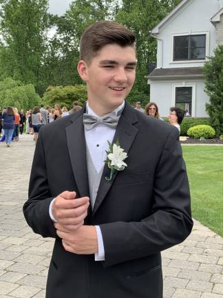 PHOTO BY JANET REDYKE Vernon Township High School Senior William Jurewicz is in vogue for the Senior Prom which took place in the beginning of June.