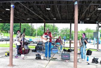 Musicians entertain at the Franklinite celebration Saturday, June 28. (Photos by Maria Kovic)