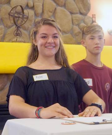 Rylee Smaldone leads at a Vernon Coalition event in 2018. (Photo by Vera Olinski)
