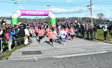 <b>The Girls on the Run 5K starts.</b>