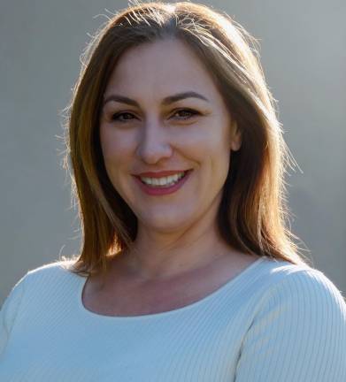 Elana Roche Earns Platinum Circle of Excellence Award