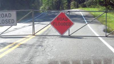 Vernon Crossing Road temporarily closed because of flooding in the aftermath of Hurricane Ida (Photo by Janet Redyke)