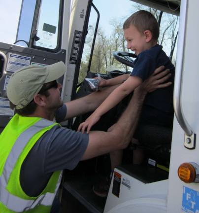 SCMUA holds Earth Day event