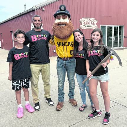 Miners, Benny’s Bodega raise funds at annual Casino Night