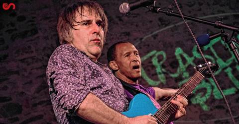 Performers playing new songs