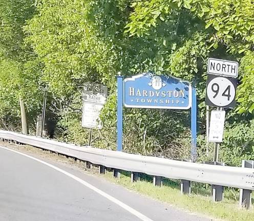 Welcome to Hardyston sign on Route 94.