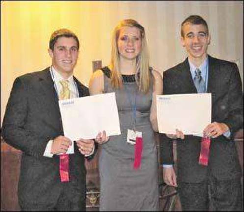 Vernon marketing student scholarship winners advance to national DECA competition
