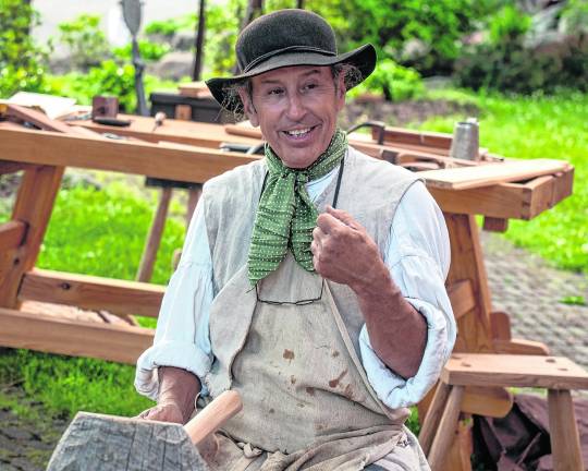<b>Colonial craftsman Scott Lance.</b>