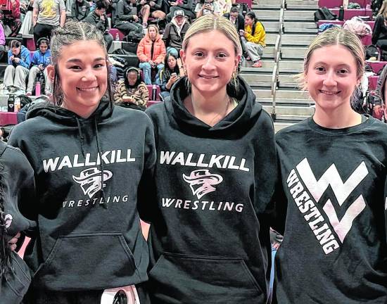 From left, Alexxa Schlereth, Lexi Cammarata, Jenna Cammarata.