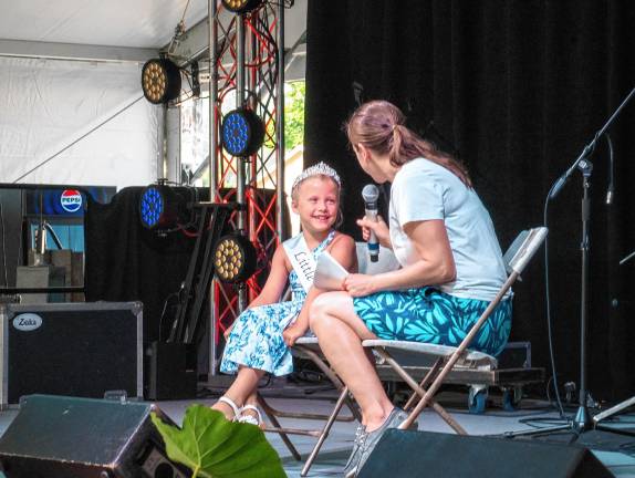 <b>Little Miss Fredon Paige Lynn Sosnovik is interviewed during the Little Royalty presentation Tuesday, Aug. 5. (Photo by Nancy Madacsi)</b>