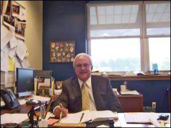 VP, athletic director to retire