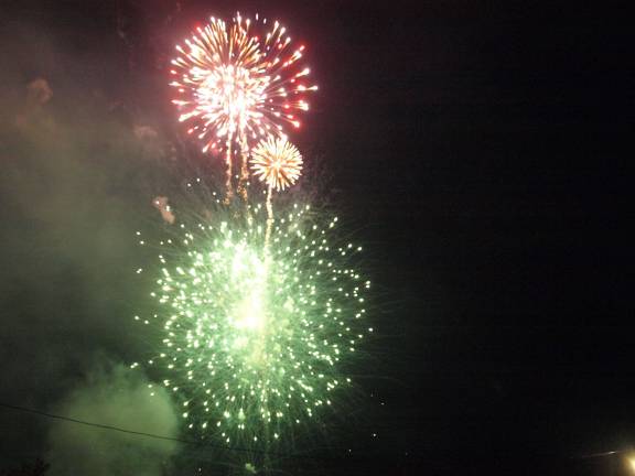 Photo by John Church Franklin ended its Franklin Day celebration with fireworks over the borough's pond. For more Franklin Day photos, see Page 2.