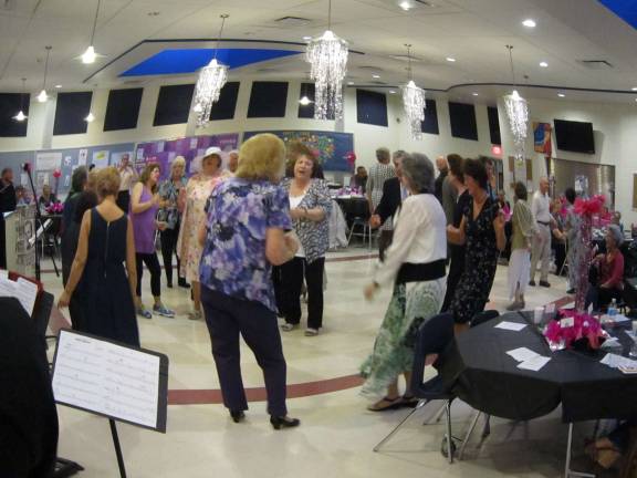 Senior citizen dance a success in Jefferson